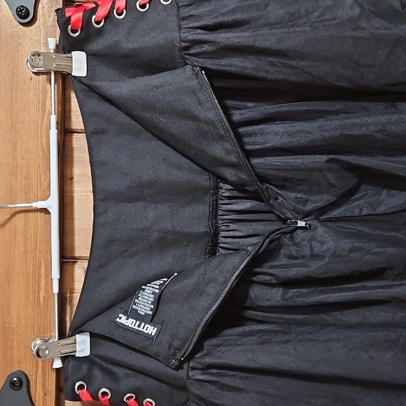 Hot Topic Red Black Lace-Up Mini Skirt Size M - Picture 7 of 14